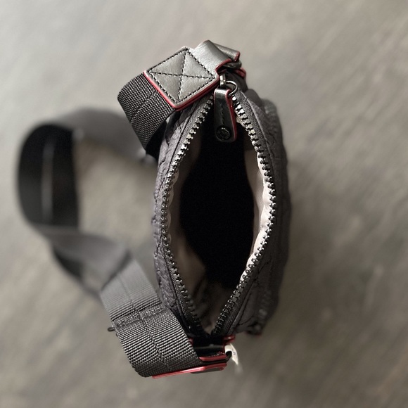 ⭐️MZ Wallace Metro Crossbody⭐️ - Picture 8 of 9